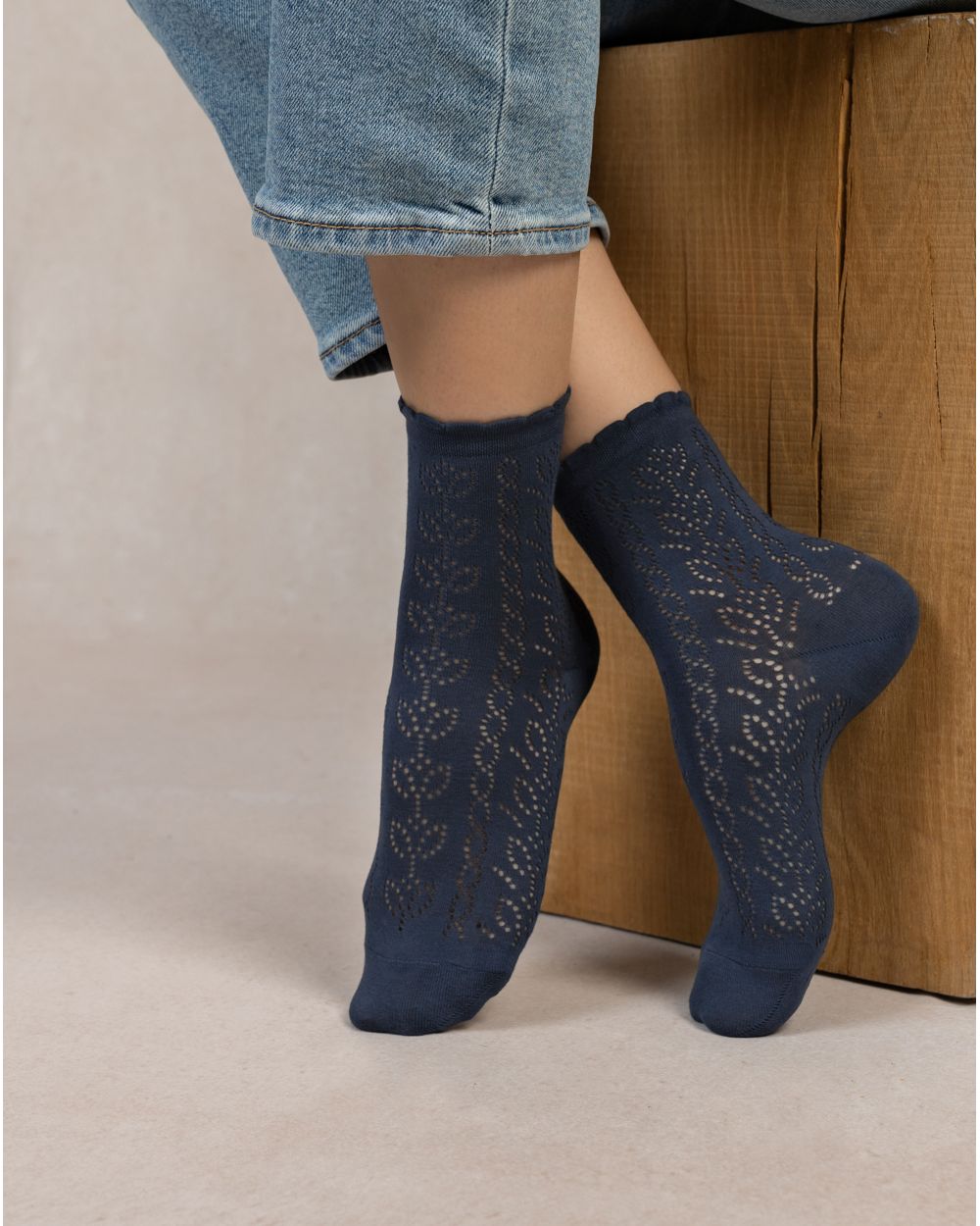 Bleu Foret Open Work Spikes