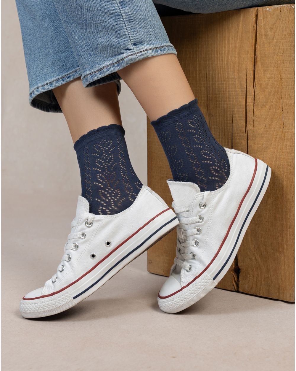 Bleu Foret Open Work Spikes