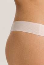 Hanro Invisible Cotton Seamless Thong