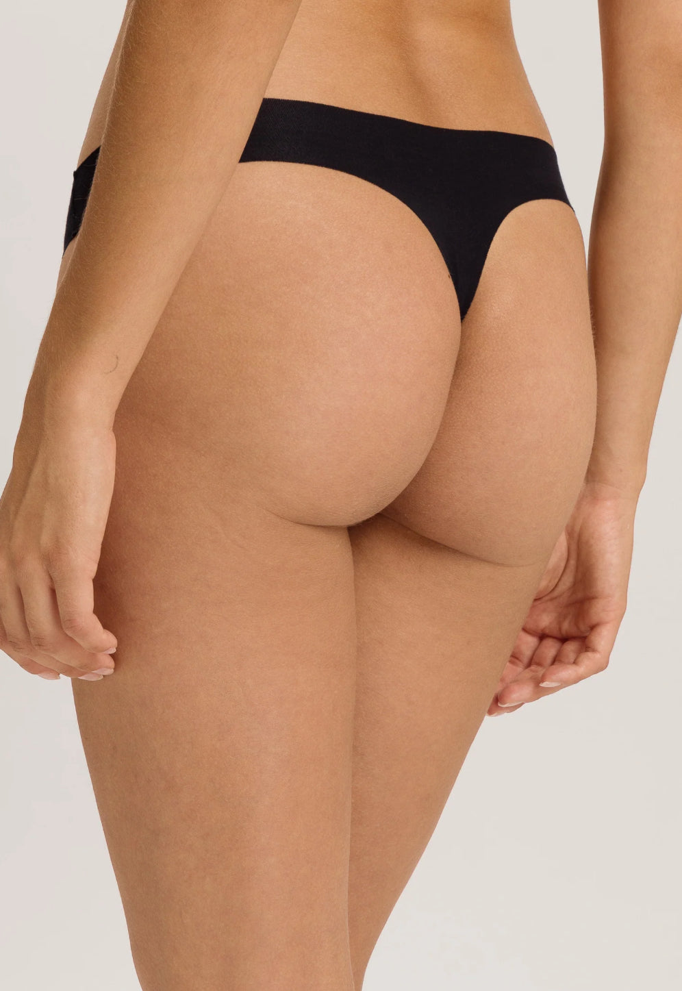 Hanro Invisible Cotton Seamless Thong