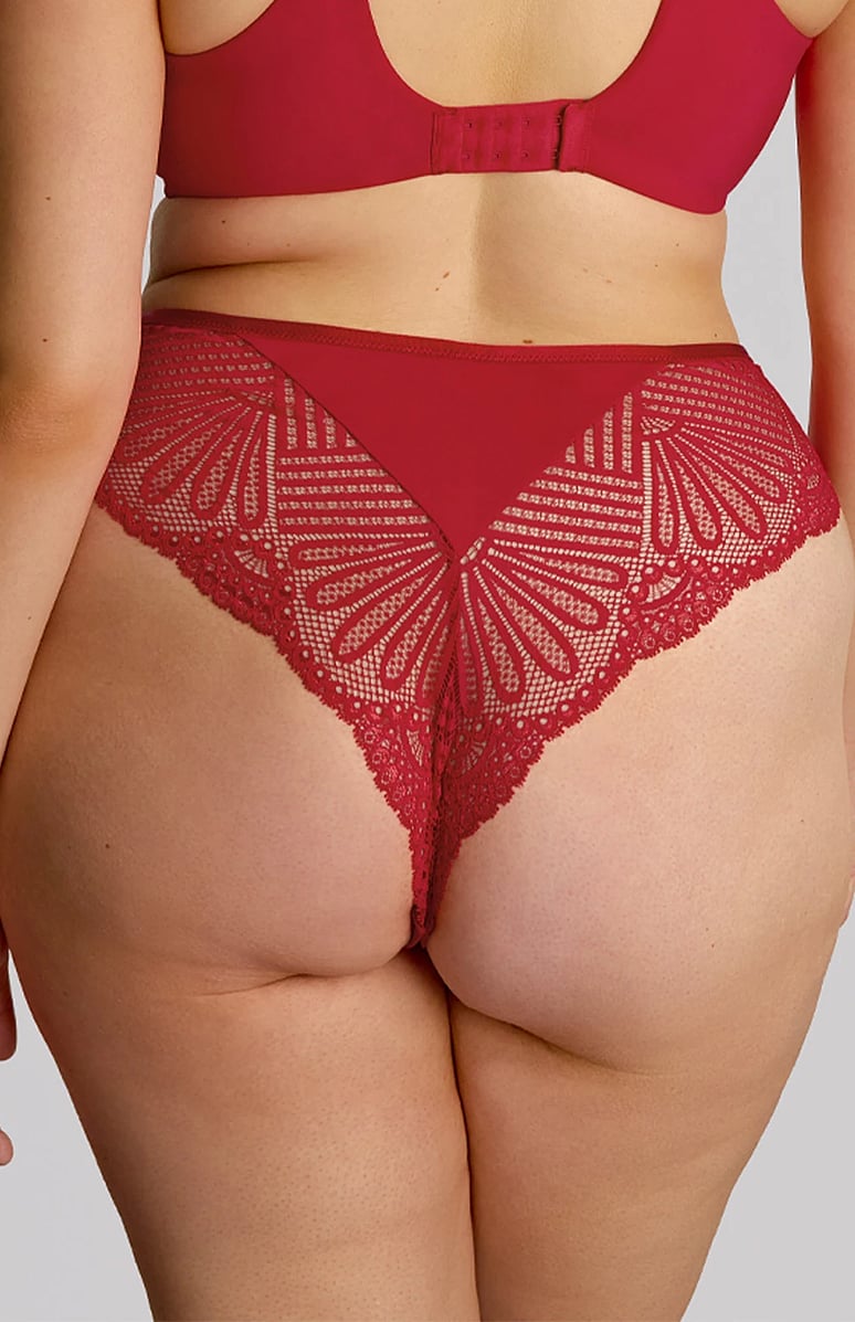 Sculptresse Entice Brazilian