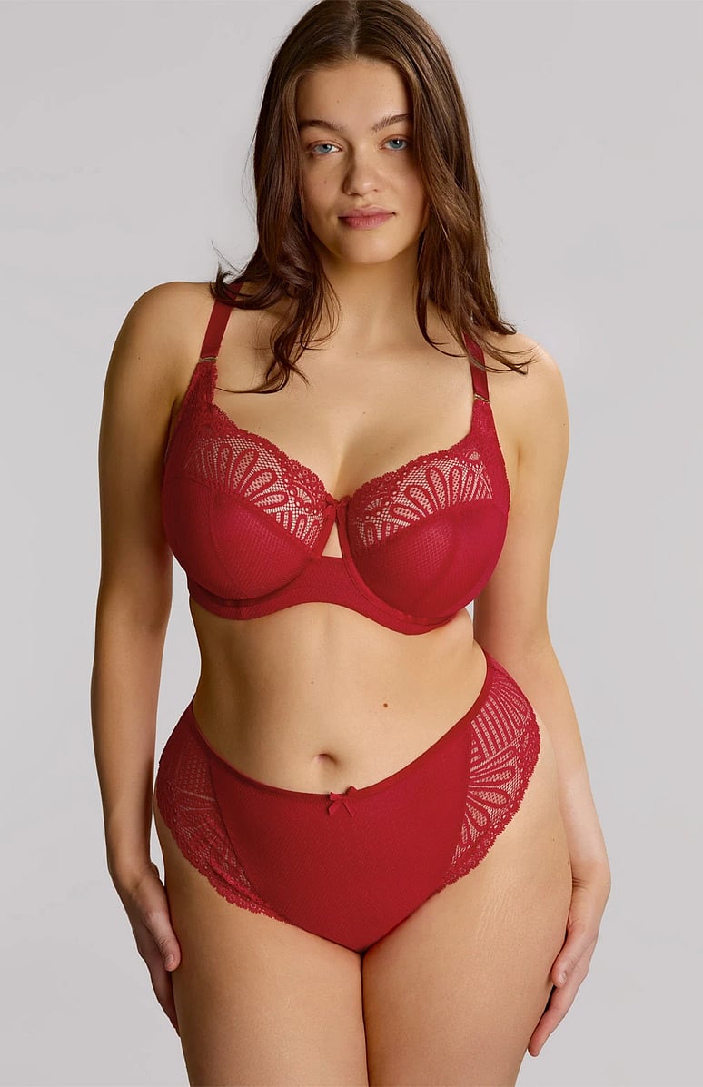 Sculptresse Entice Brazilian