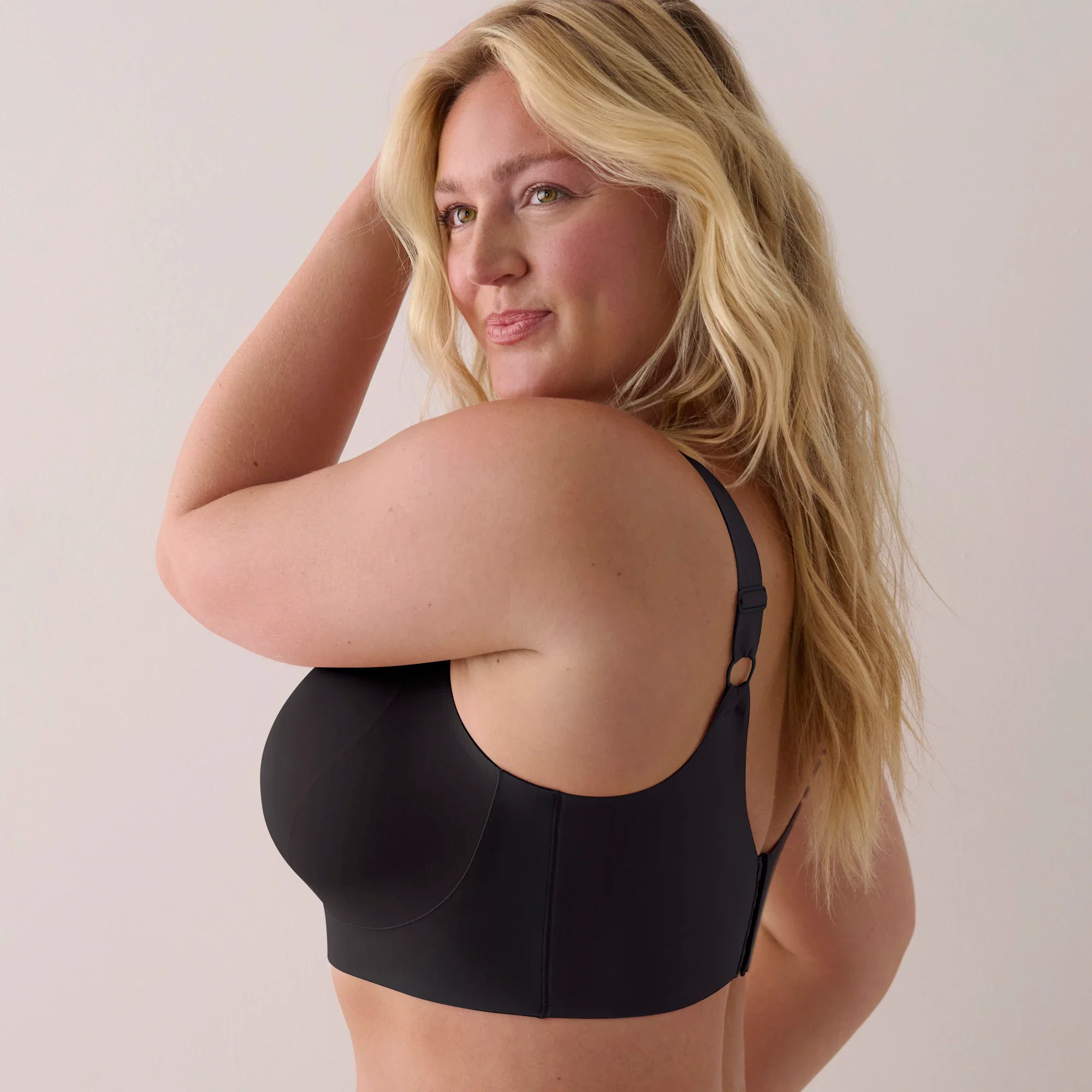 Evelyn & Bobbie The Busty Bra