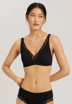 Hanro Cotton Lace Trim Wireless Bra
